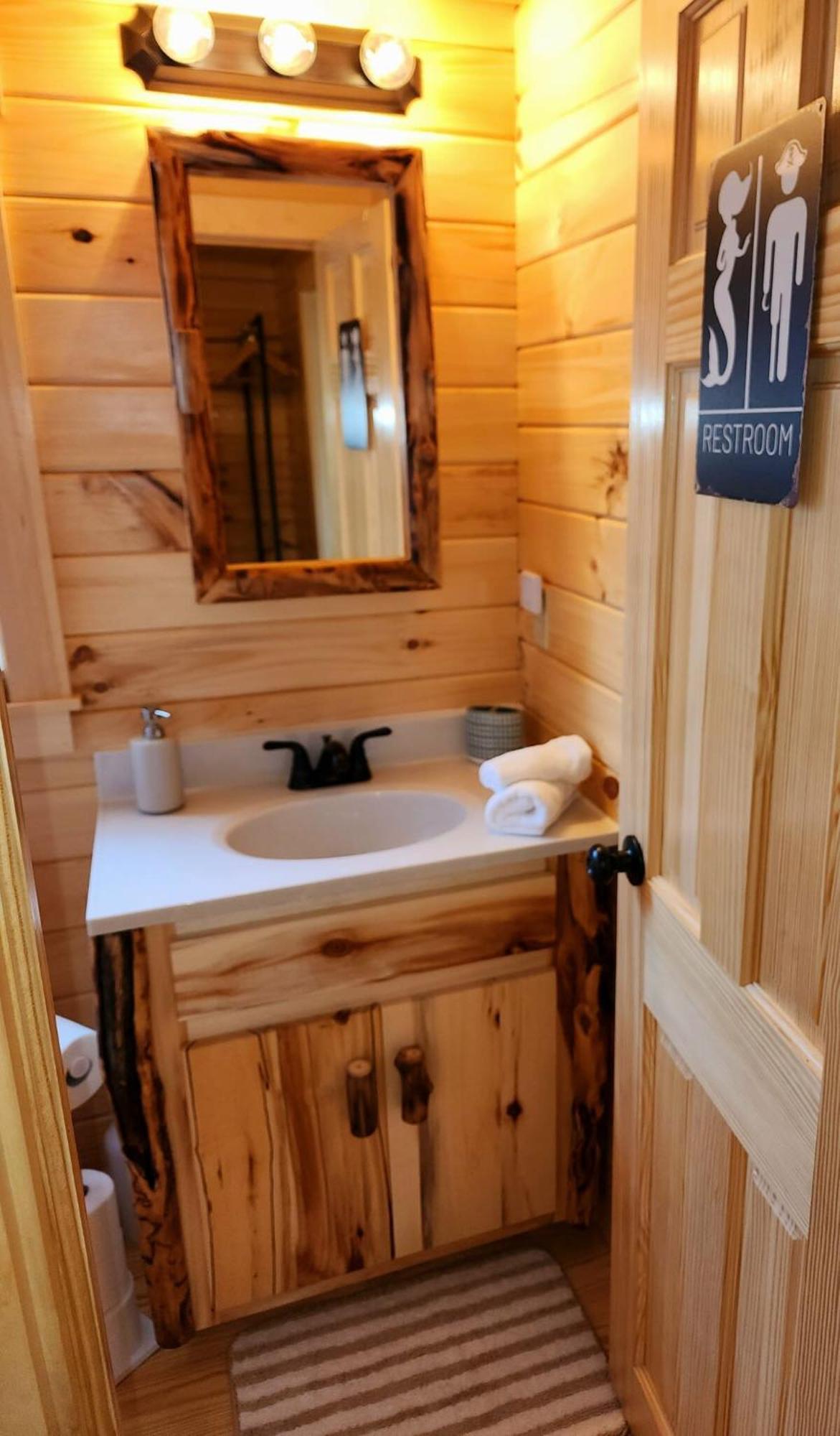 Water View Cabin Near North Topsail Beach Sneads Ferry 外观 照片